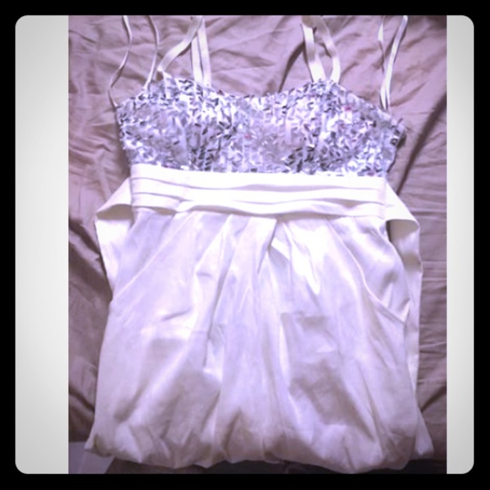 White way-in size 7 dress